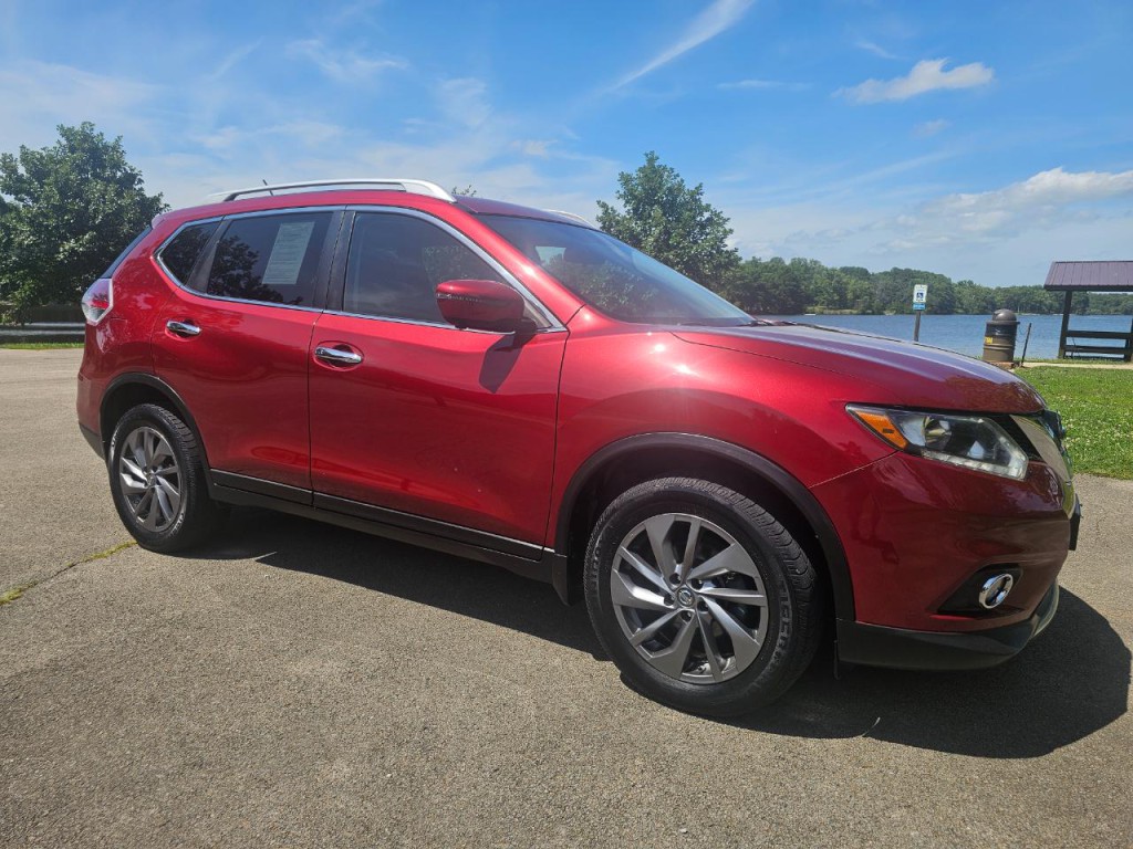 2016 Nissan Rogue Image 2