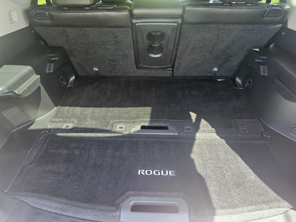 2016 Nissan Rogue Image 19