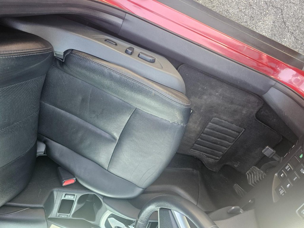2016 Nissan Rogue Image 25