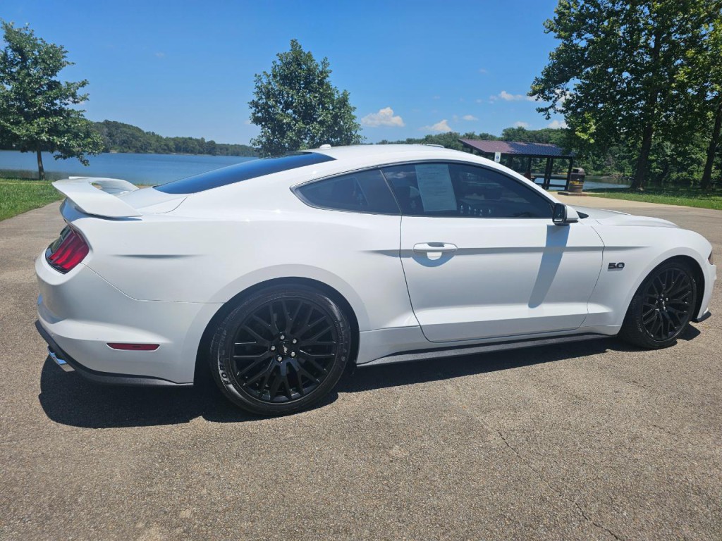 2019 Ford Mustang Image 4