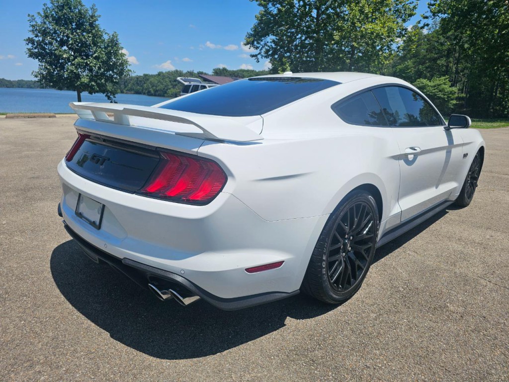 2019 Ford Mustang Image 5