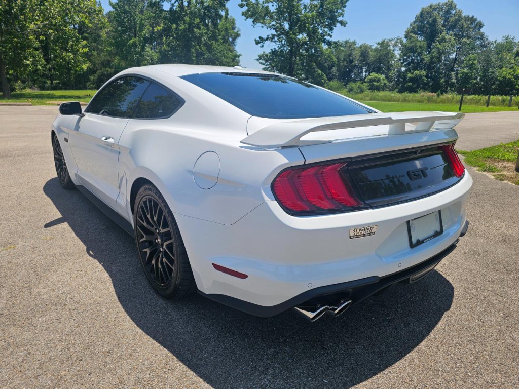 2019 Ford Mustang Image 7