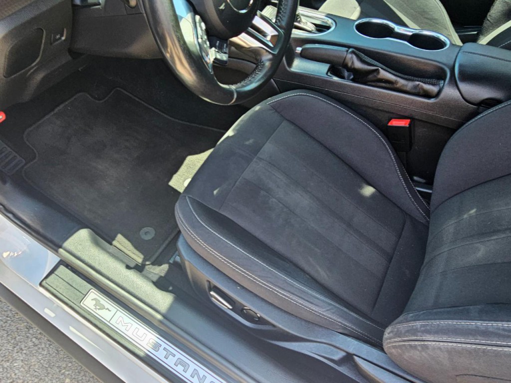 2019 Ford Mustang Image 19