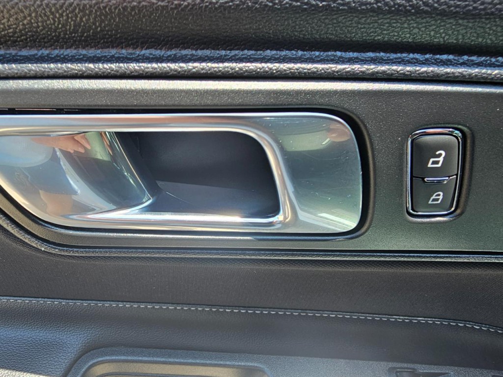 2019 Ford Mustang Image 25