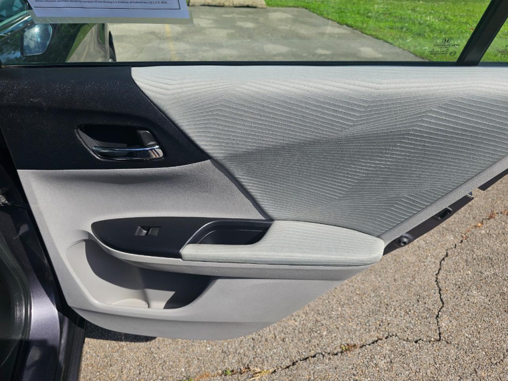 2014 Honda Accord Image 17