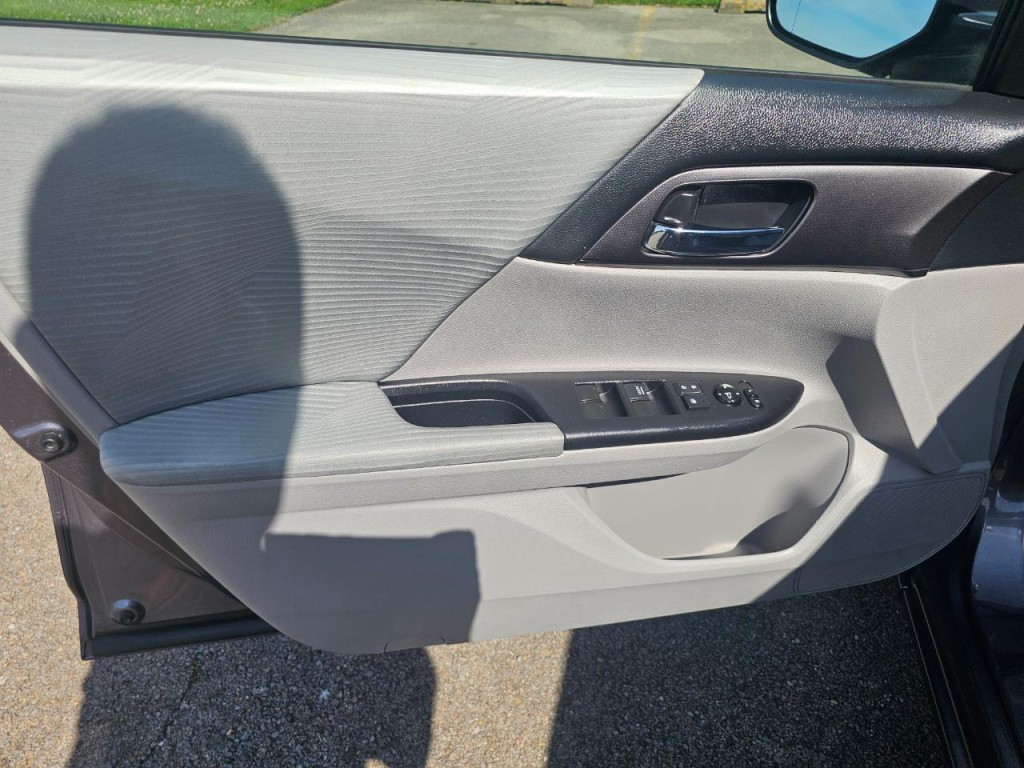 2014 Honda Accord Image 23