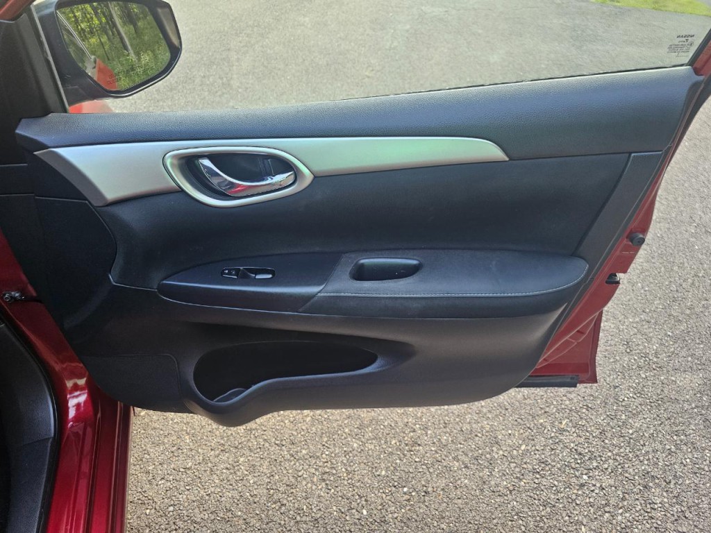 2015 Nissan Sentra Image 15