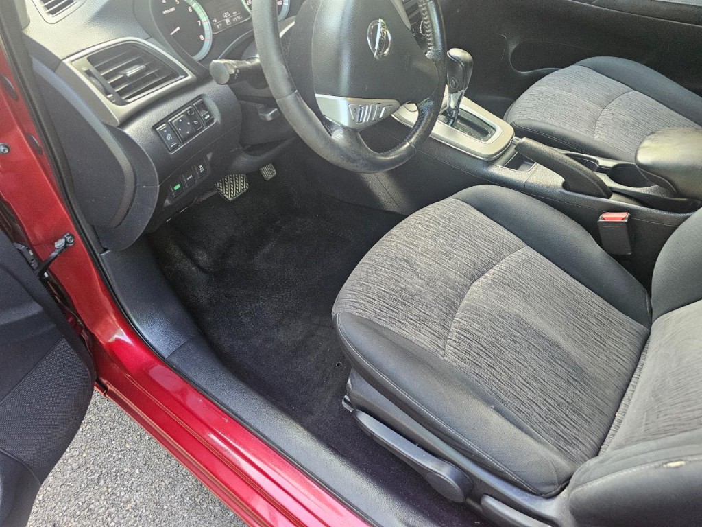 2015 Nissan Sentra Image 24