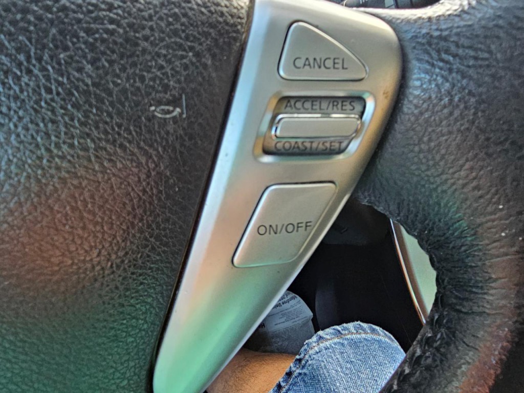 2015 Nissan Sentra Image 33