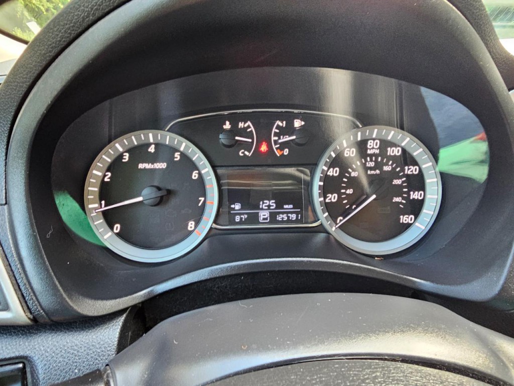 2015 Nissan Sentra Image 35