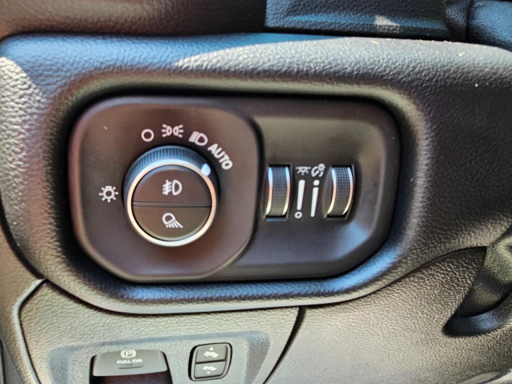 2019 RAM 1500 Image 33
