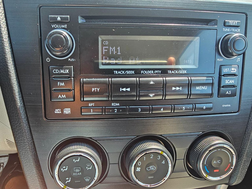 2015 Subaru Forester Image 39