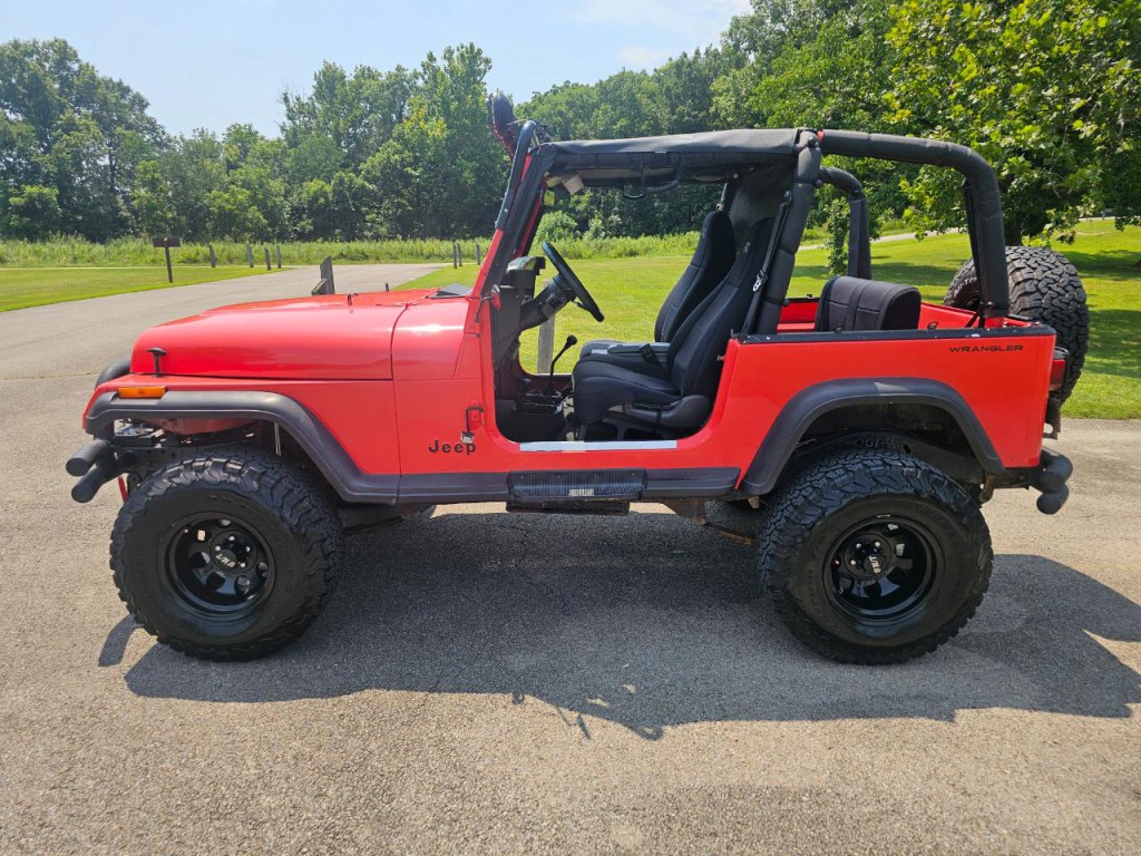 1995 Jeep Wrangler Image 9