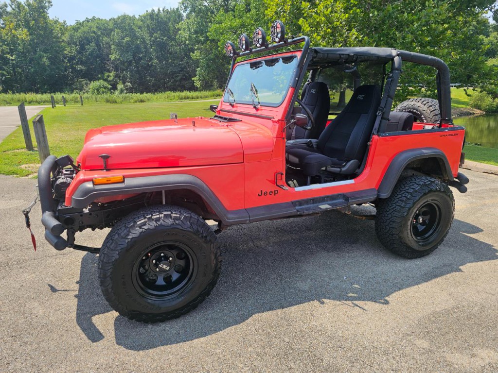 1995 Jeep Wrangler Image 10