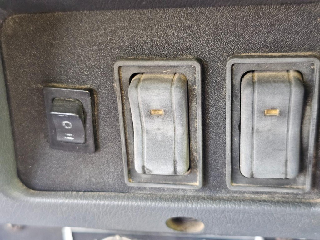 1995 Jeep Wrangler Image 26