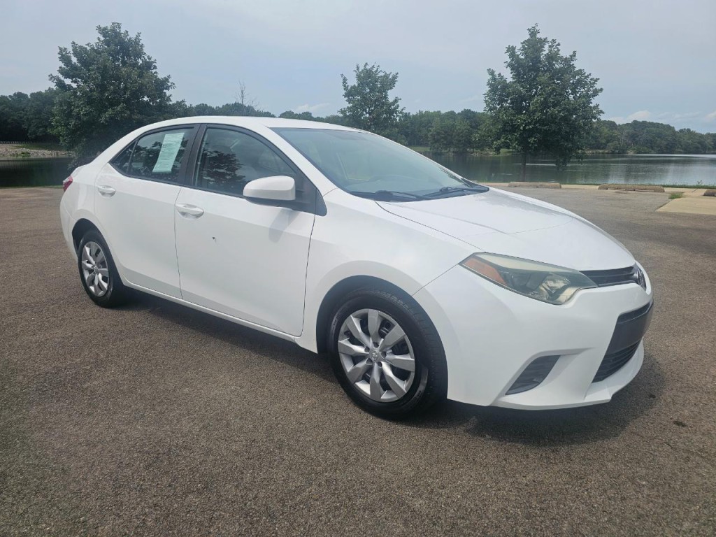 2015 Toyota Corolla Image 2