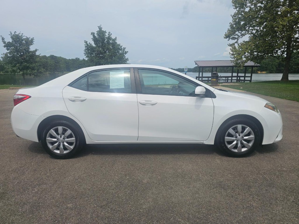 2015 Toyota Corolla Image 3