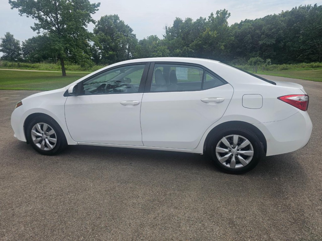 2015 Toyota Corolla Image 8