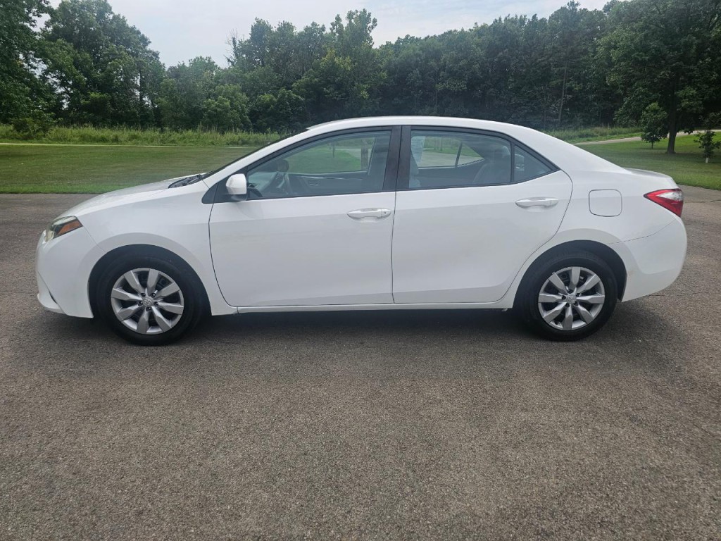 2015 Toyota Corolla Image 9