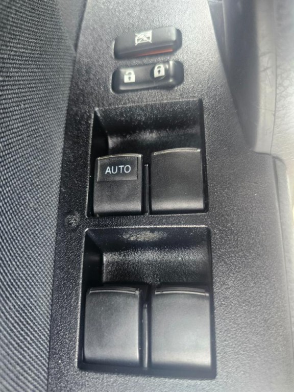 2015 Toyota Corolla Image 28