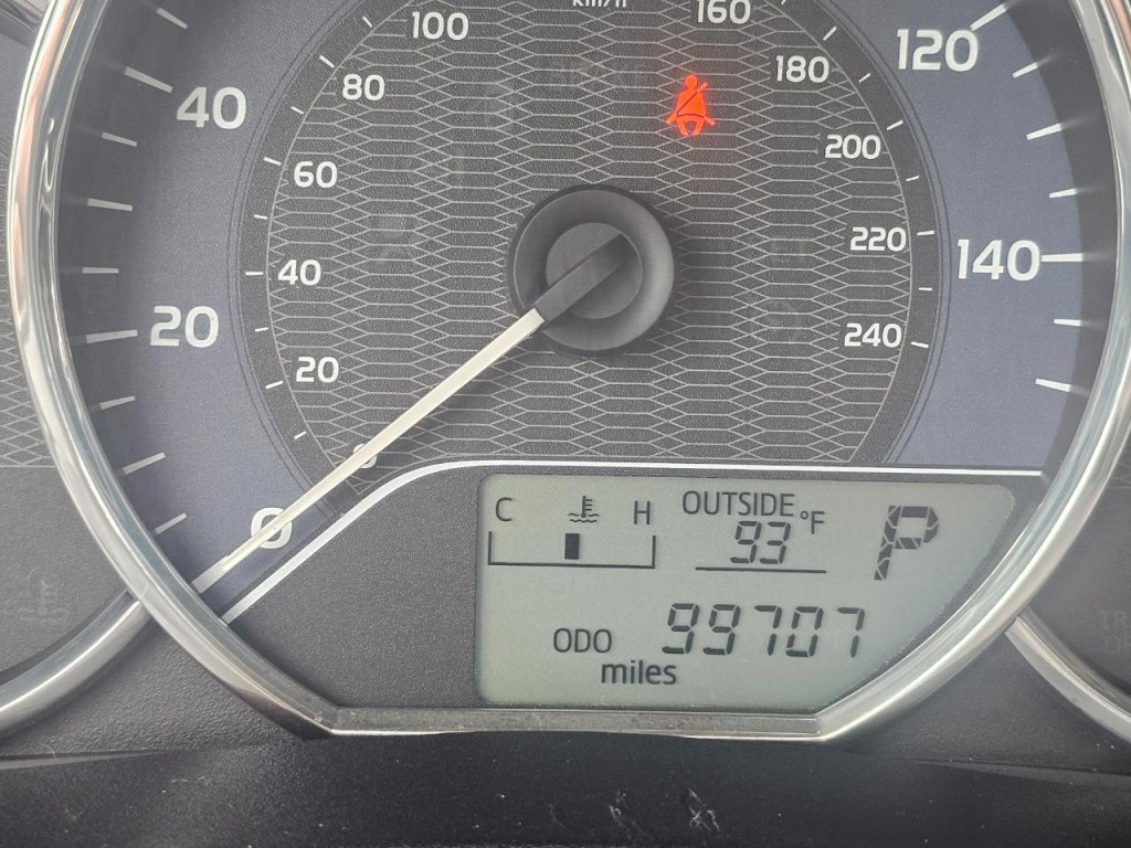 2015 Toyota Corolla Image 33