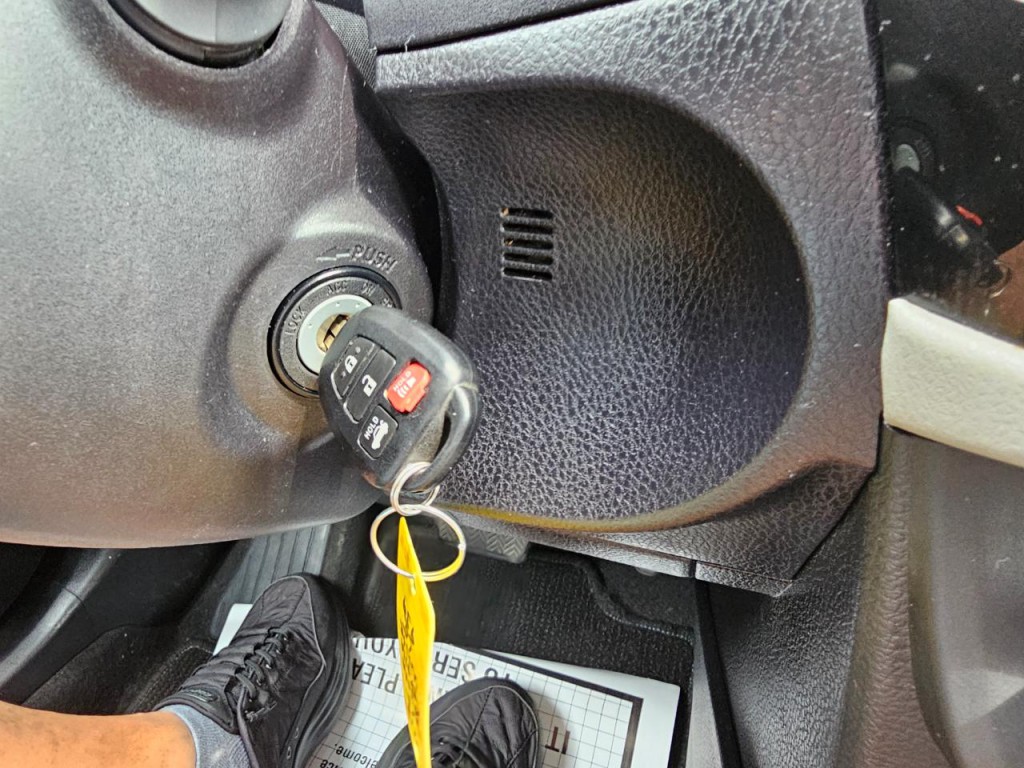 2015 Toyota Corolla Image 34