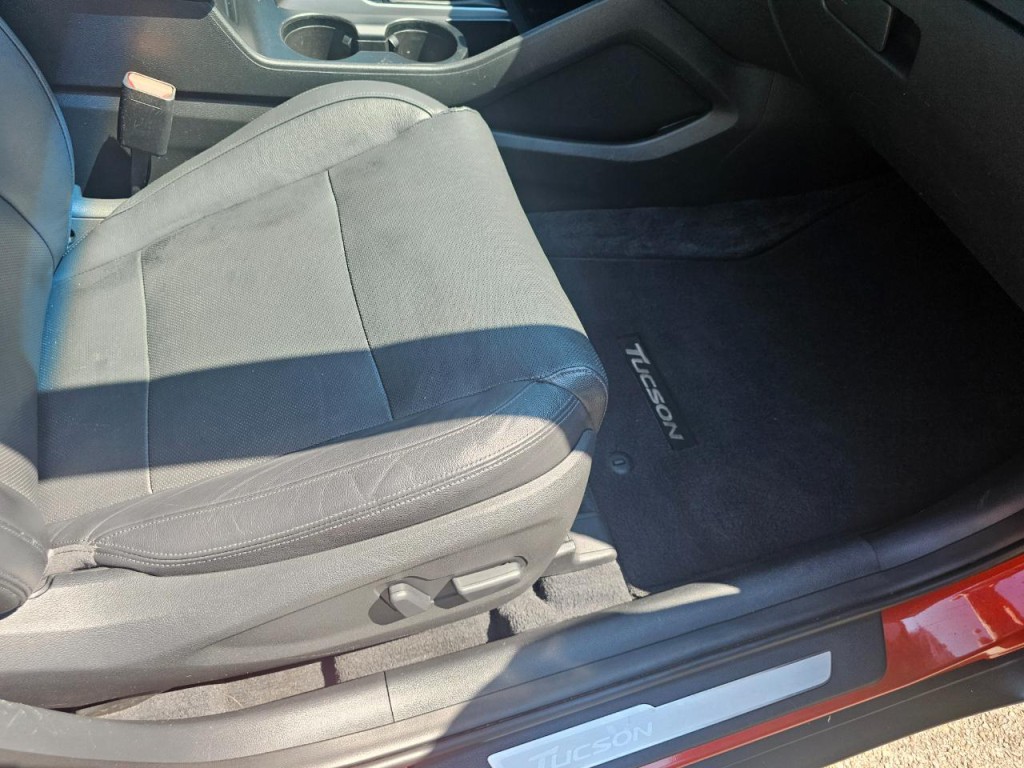 2016 Hyundai Tucson Image 17