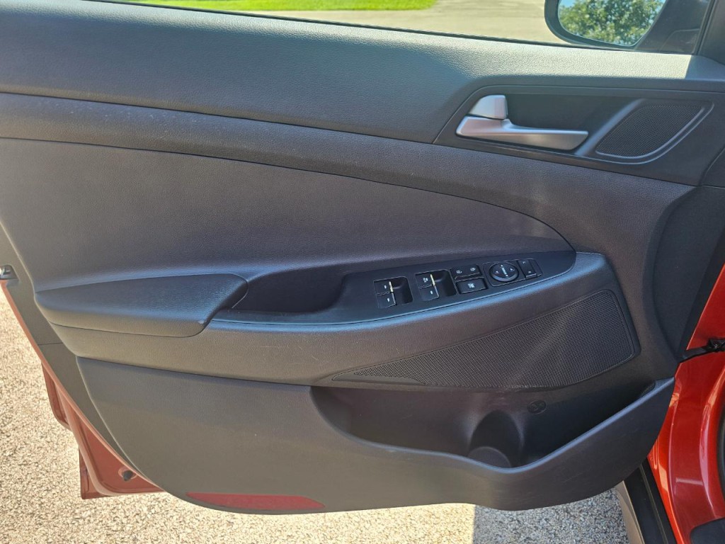 2016 Hyundai Tucson Image 23
