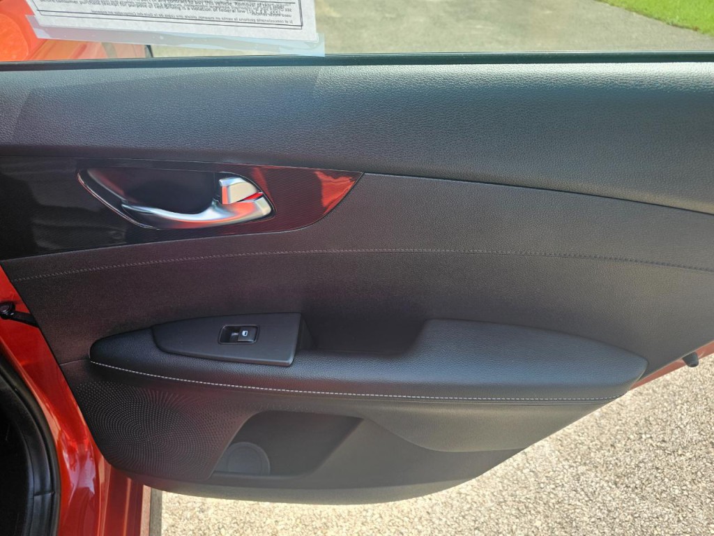 2022 Kia Forte Image 17