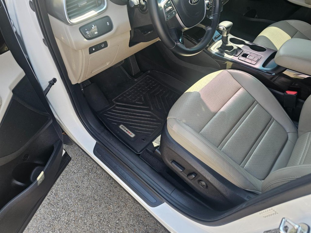 2020 Kia Sorento Image 25