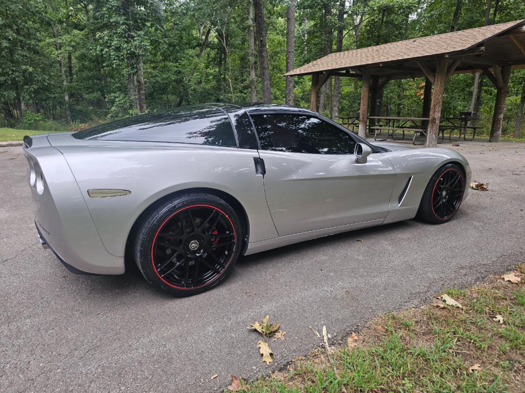 2005 Chevrolet Corvette Image 4