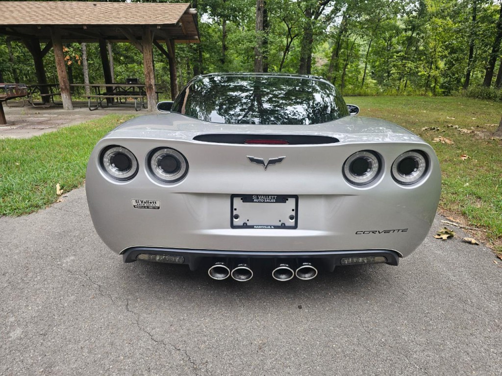 2005 Chevrolet Corvette Image 6
