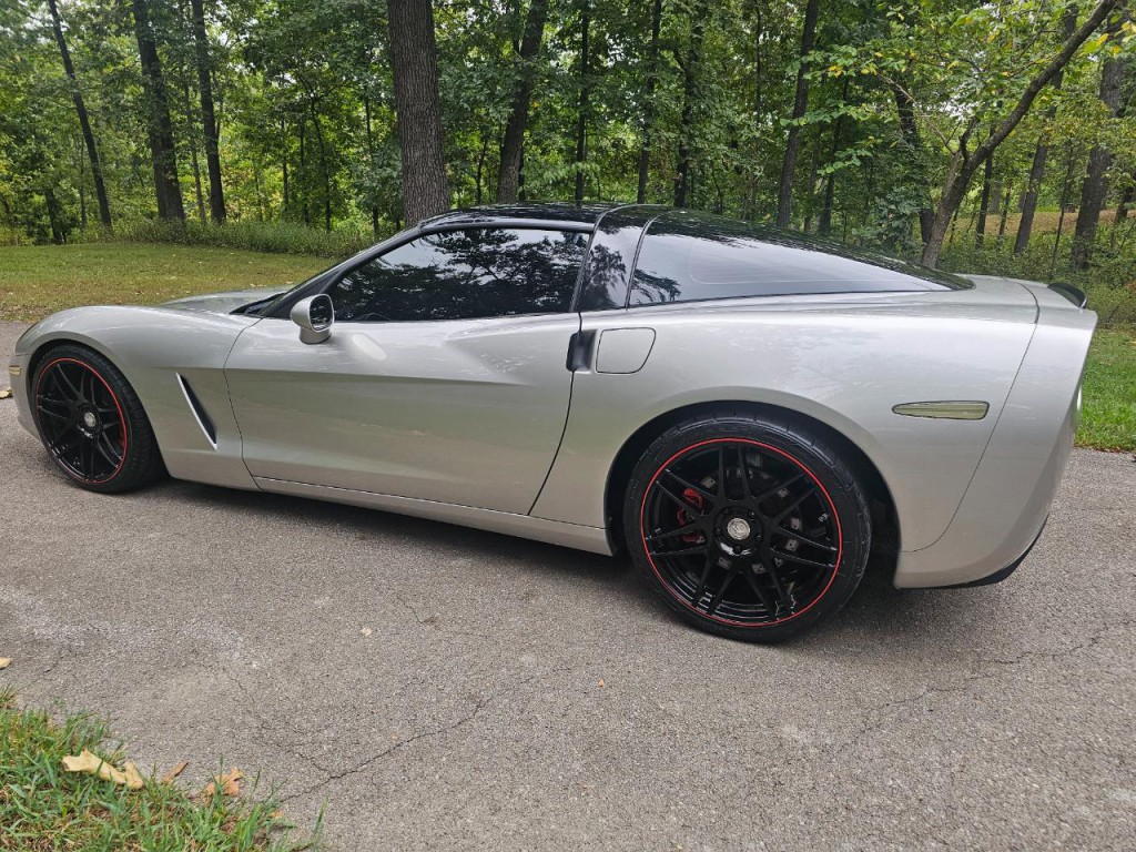 2005 Chevrolet Corvette Image 8