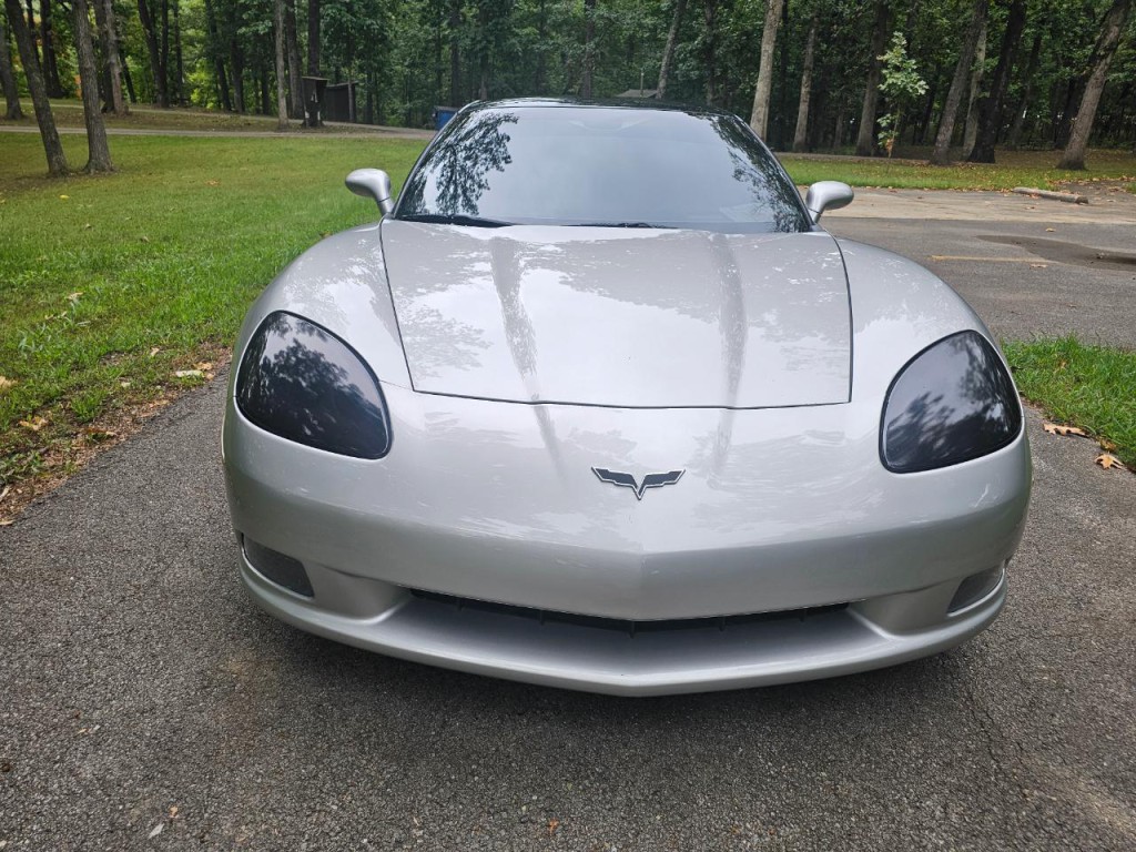 2005 Chevrolet Corvette Image 12