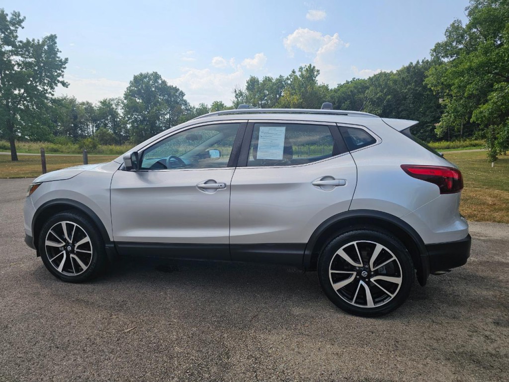 2017 Nissan Rogue Image 8