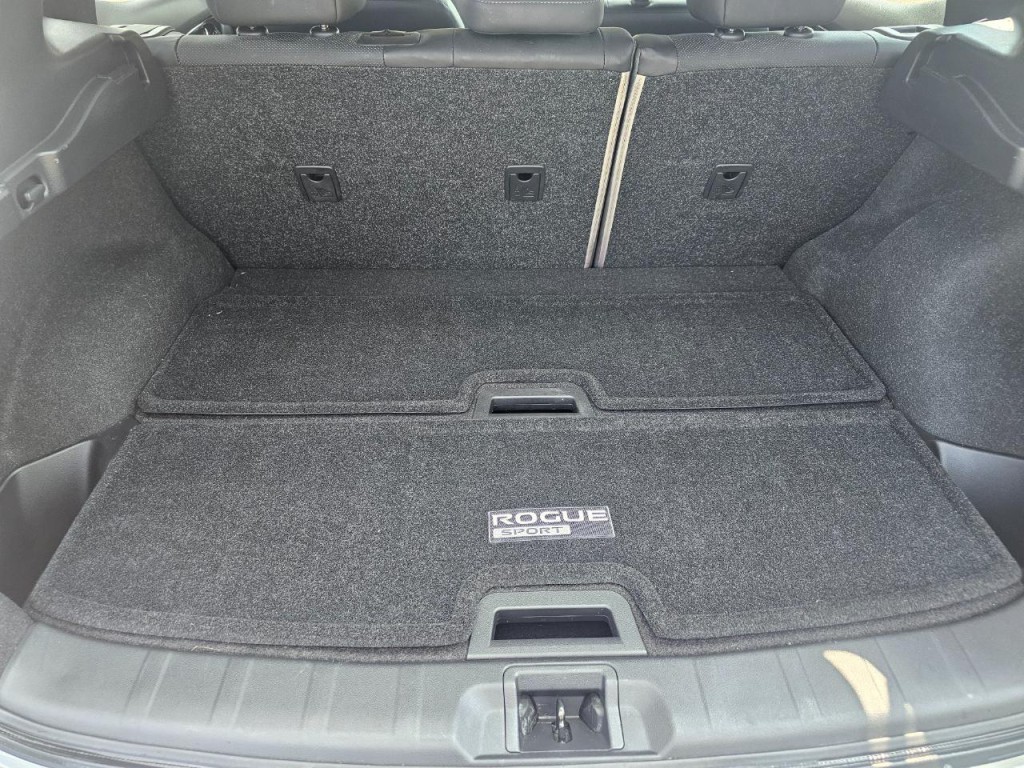 2017 Nissan Rogue Image 19