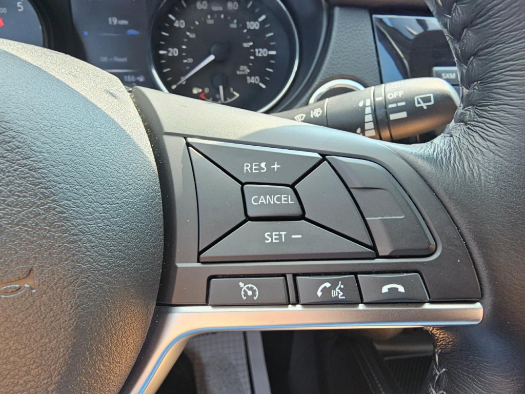 2017 Nissan Rogue Image 33