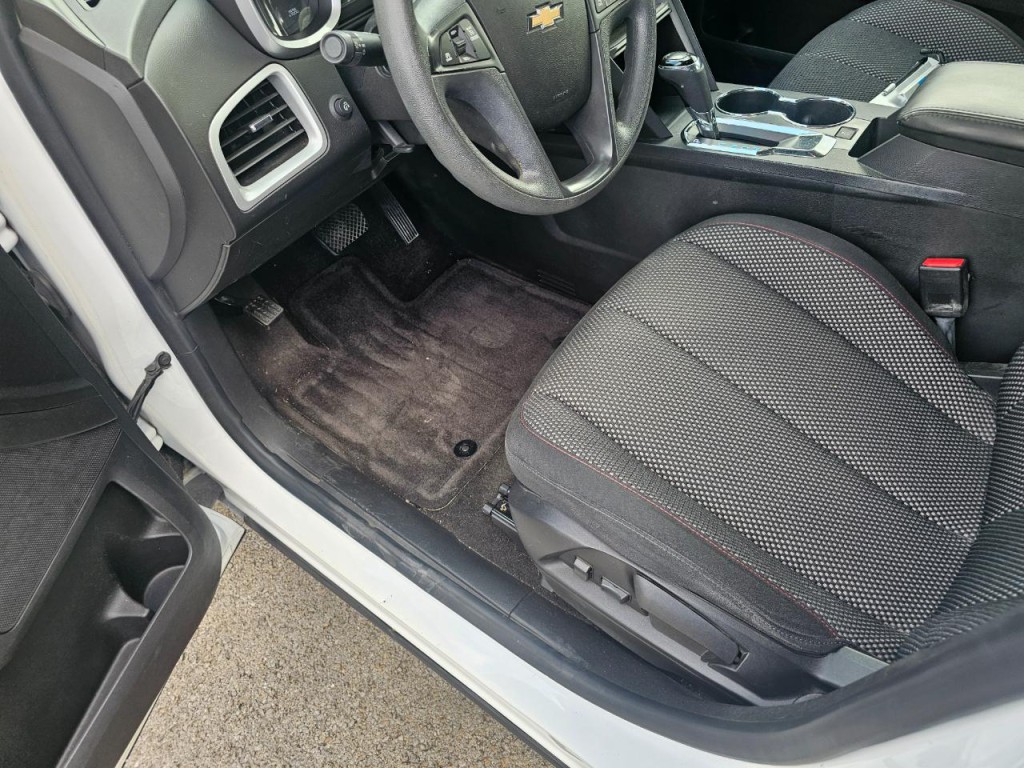 2016 Chevrolet Equinox Image 24