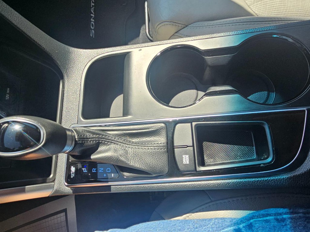 2016 Hyundai Sonata Image 42