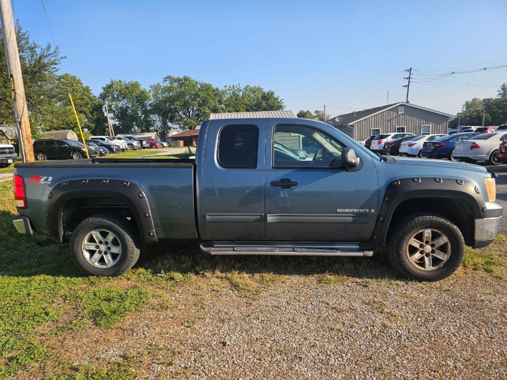 2007 GMC Sierra 1500 Image 2