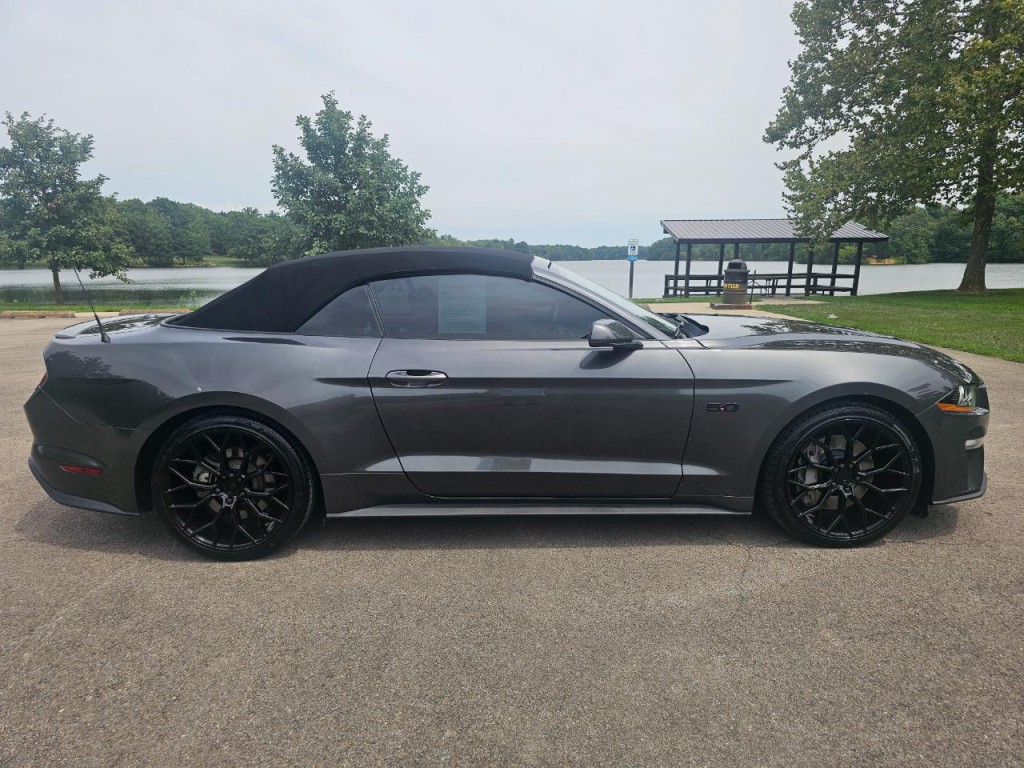 2020 Ford Mustang Image 3