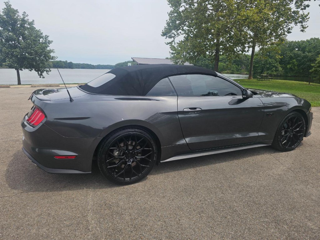 2020 Ford Mustang Image 4