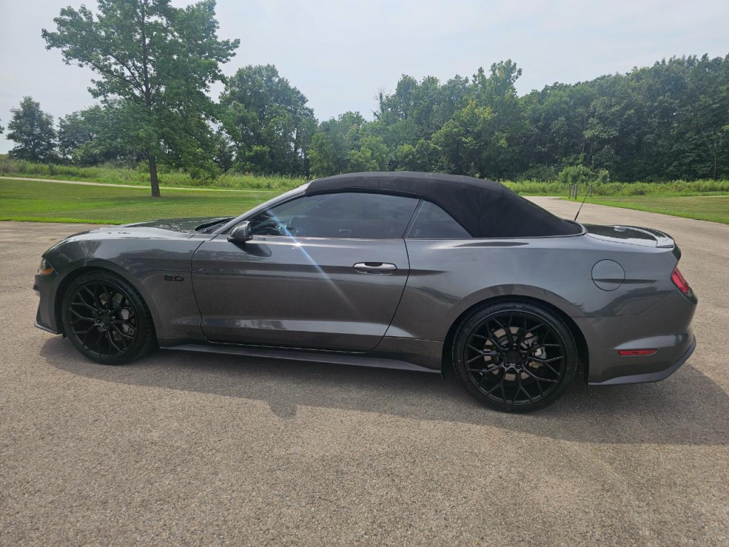 2020 Ford Mustang Image 8