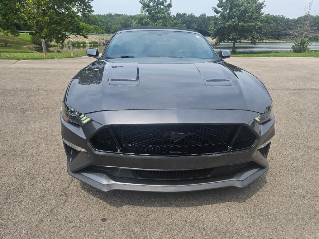 2020 Ford Mustang Image 12