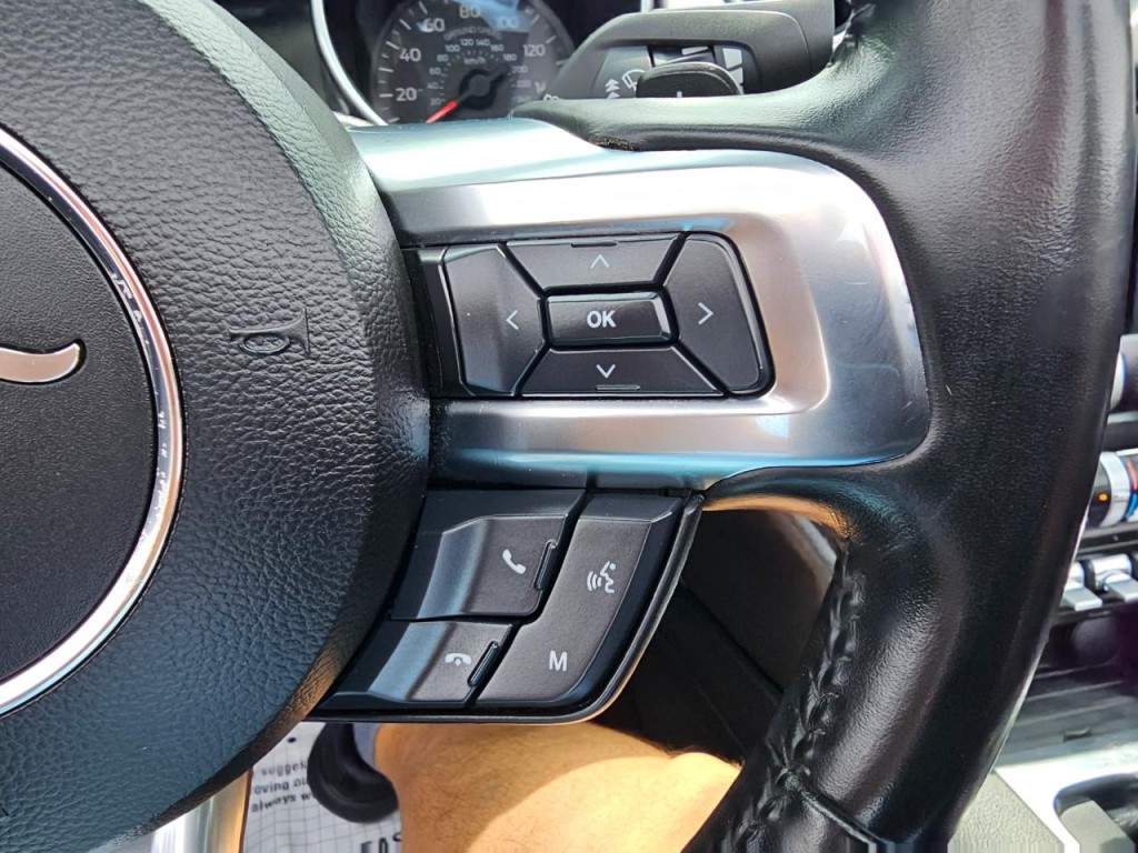 2020 Ford Mustang Image 32