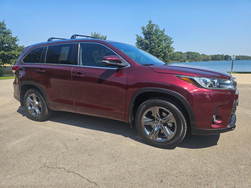 2018 Toyota Highlander Image 2
