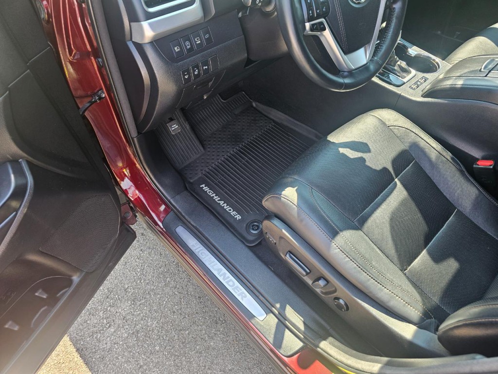 2018 Toyota Highlander Image 27