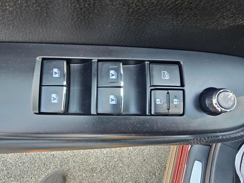 2018 Toyota Highlander Image 32