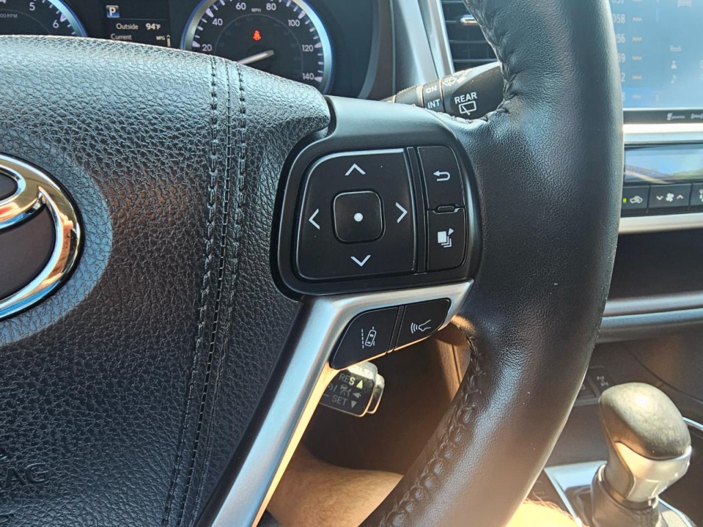 2018 Toyota Highlander Image 35