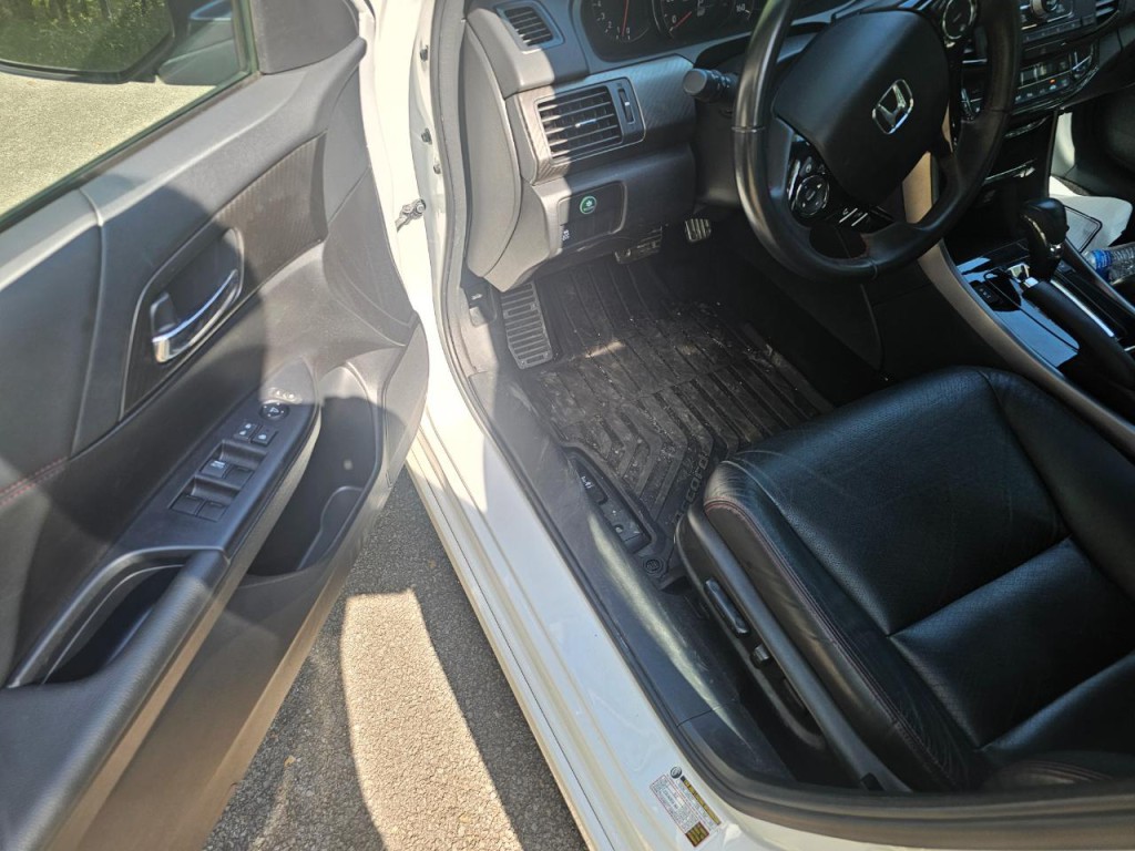 2017 Honda Accord Image 5